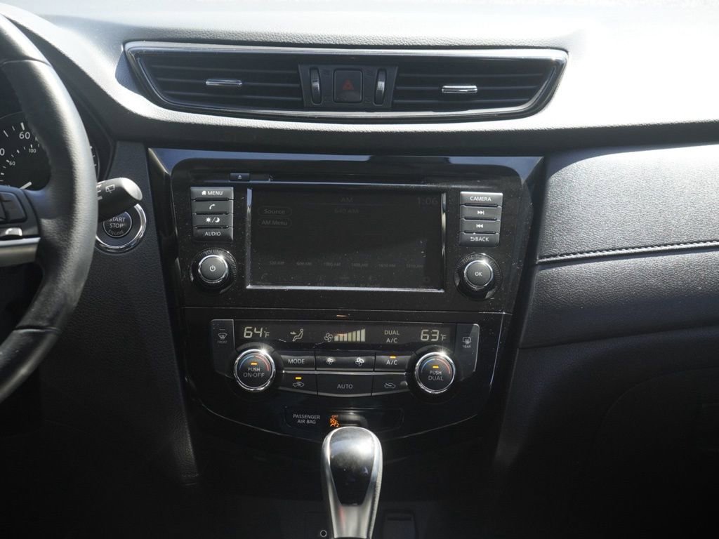 Used 2020 Nissan Rogue SV image 22