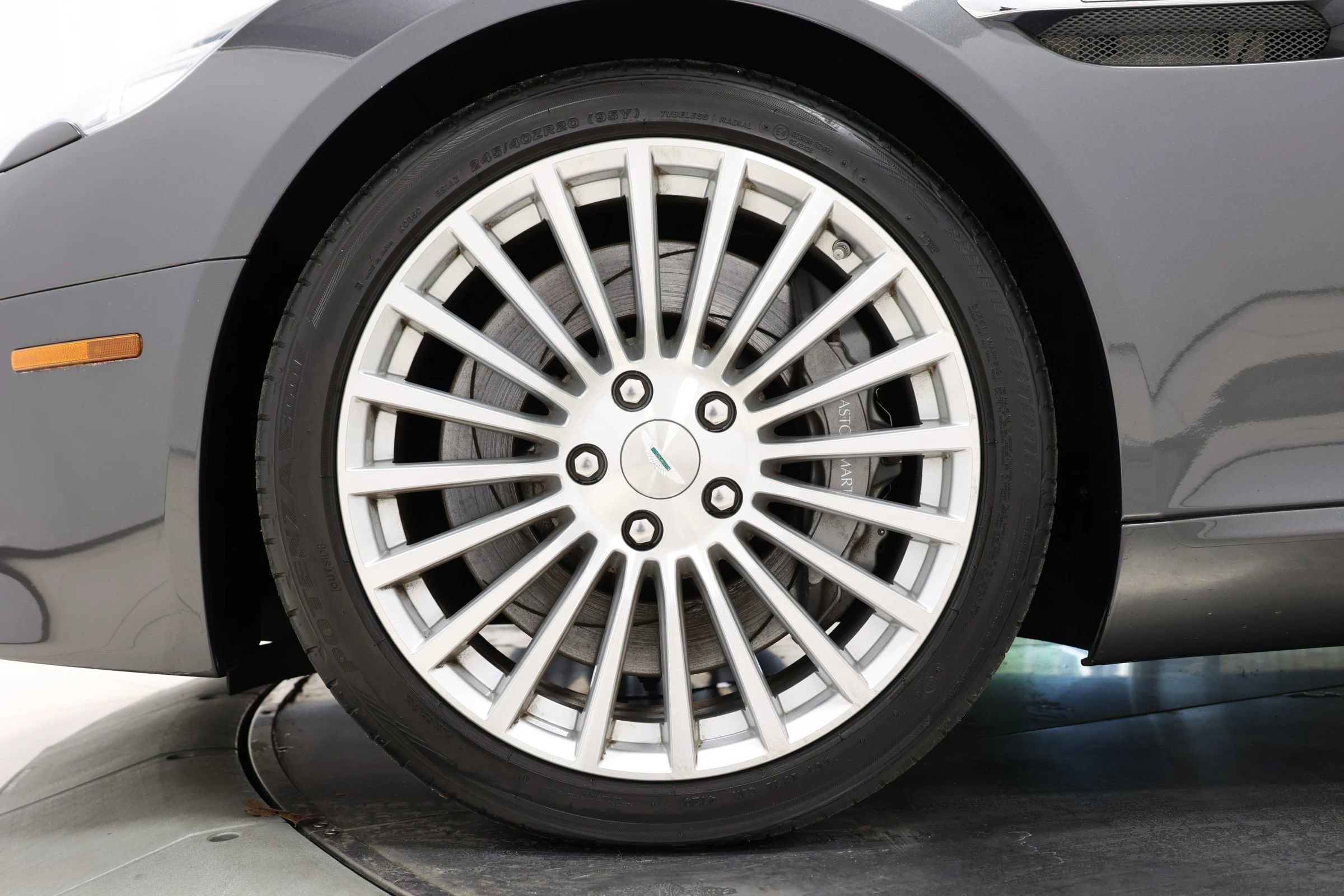 Used 2015 Aston Martin Rapide S image 96
