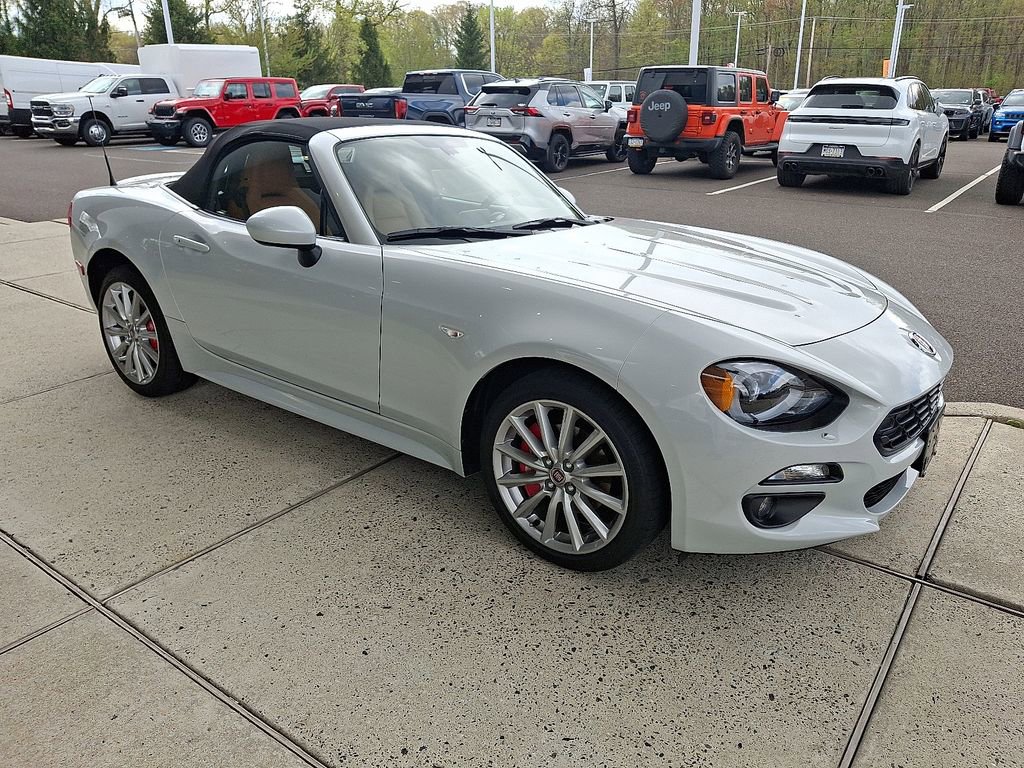 Used 2019 FIAT 124 Spider Lusso w/ Convenience Group image 4
