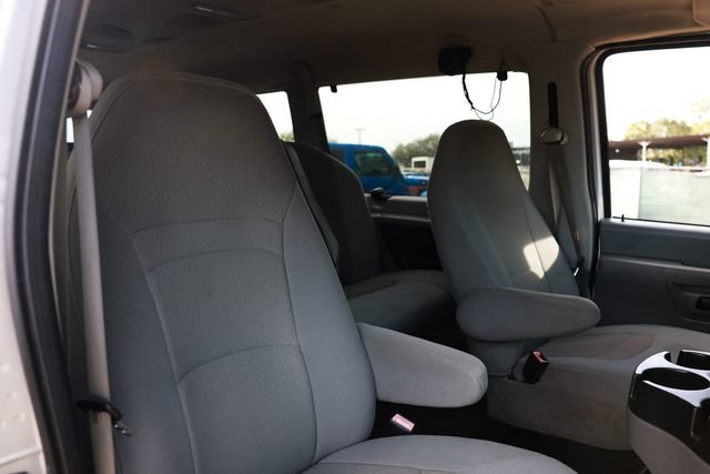 Used 2008 Ford E-350 and Econoline 350 XLT RWD image 19