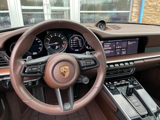 Used 2021 Porsche 911 Carrera 4S AWD/4WD image 21