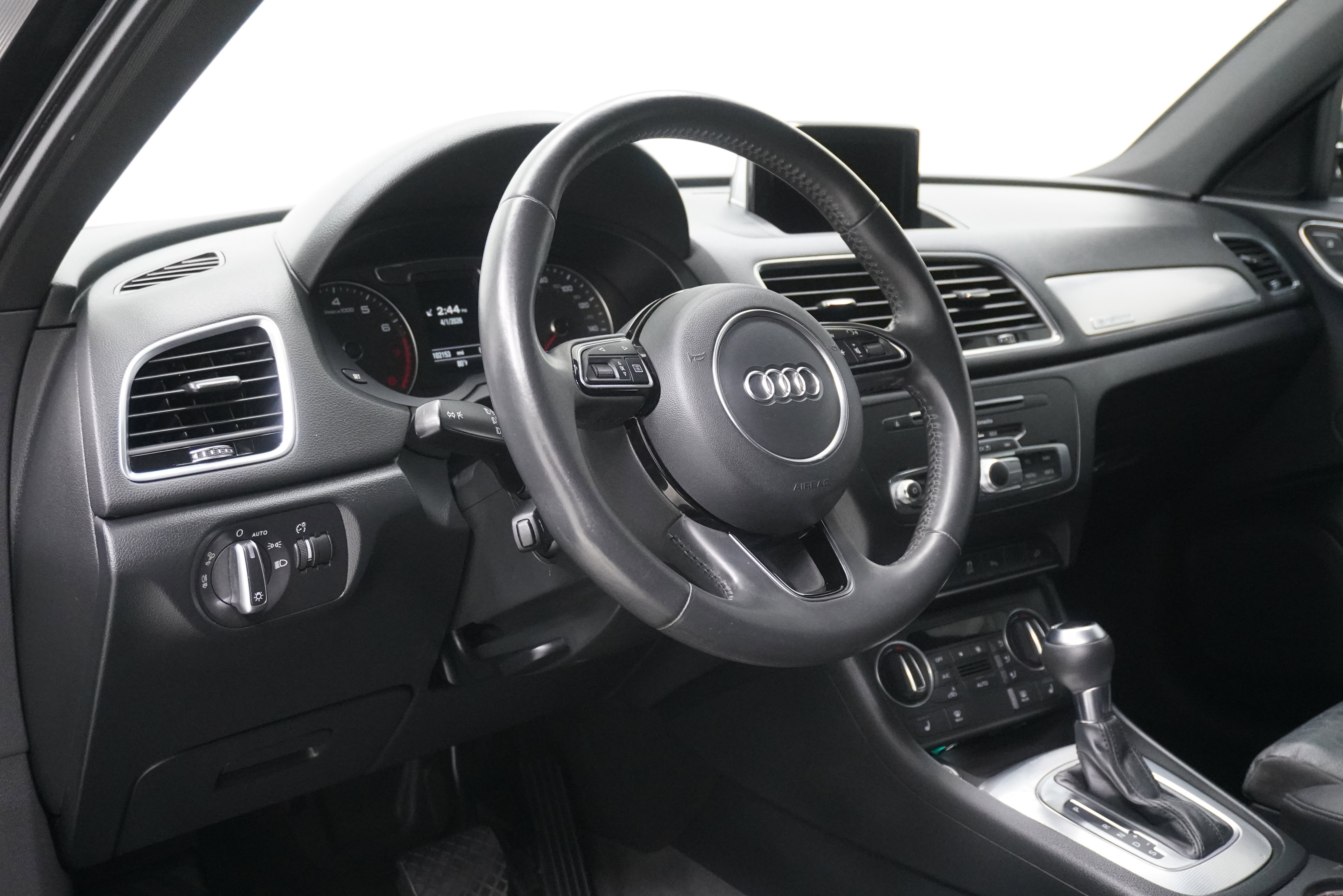 Used 2018 Audi Q3 2.0T Premium Plus w/ Premium Plus Package image 10