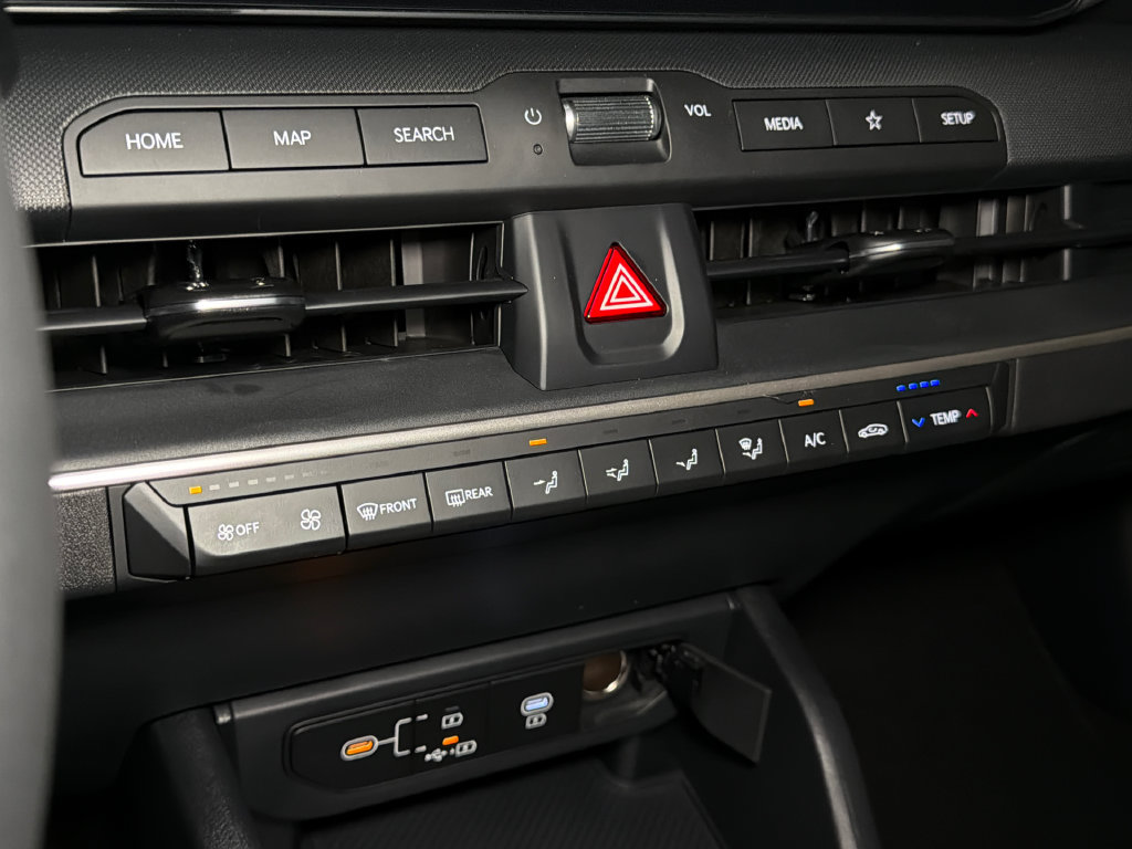 New 2026 Kia K4 FWD image 25
