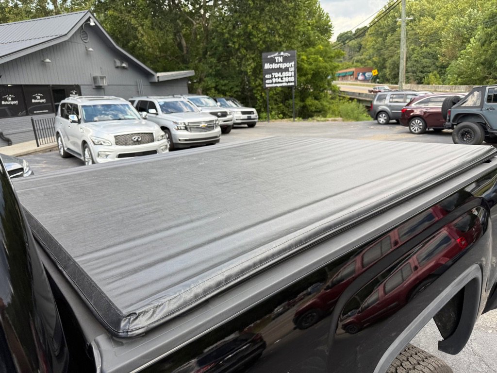 Used 2015 GMC Sierra 2500 Denali w/ Duramax Plus Package image 30