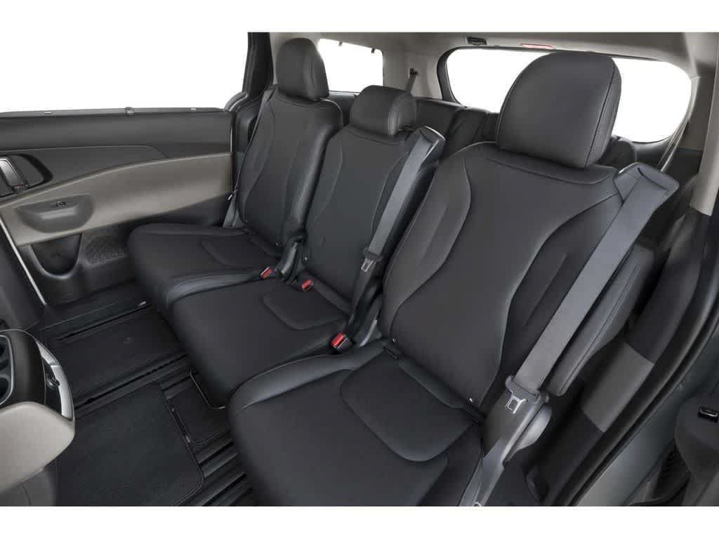 New 2026 Kia Carnival EX FWD image 12