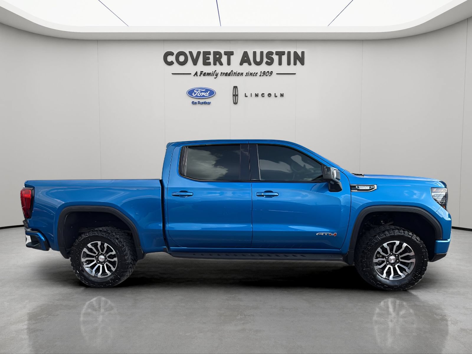 Used 2022 GMC Sierra 1500 AT4 w/ AT4 Preferred Package AWD/4WD image 6