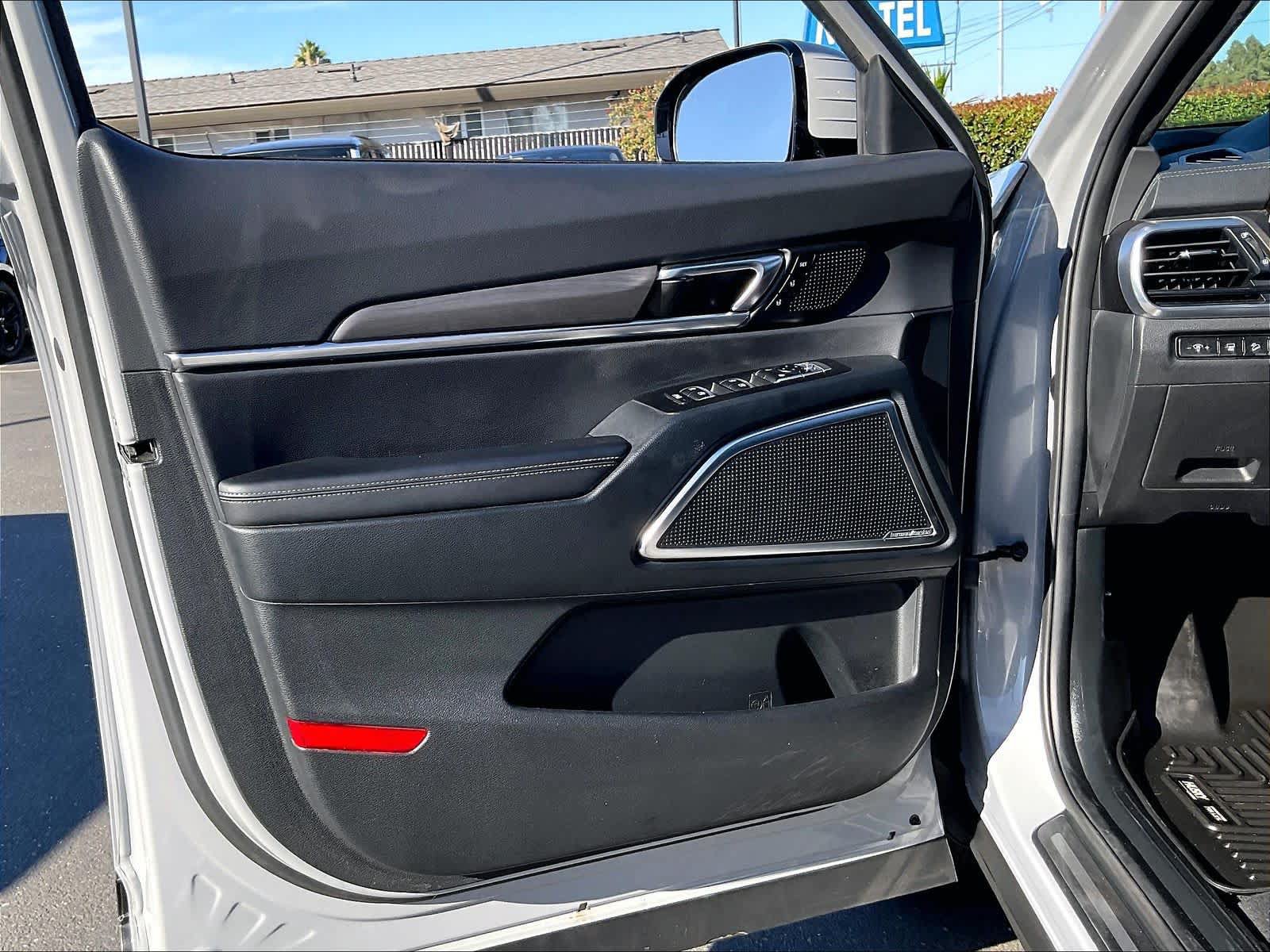 Used 2024 Kia Telluride SX Prestige X-Line AWD/4WD image 25