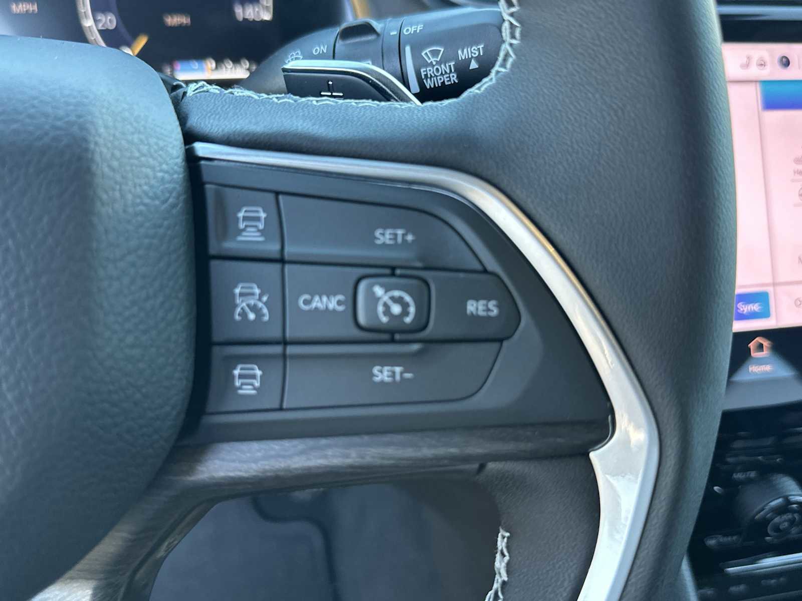 New 2025 Jeep Grand Cherokee L Limited image 28