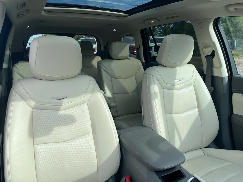 Used 2025 Cadillac XT6 Premium Luxury w/ LPO, Floor Liner Package AWD/4WD image 46