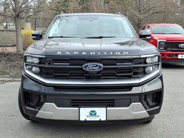 New 2026 Ford Expedition Platinum image 2