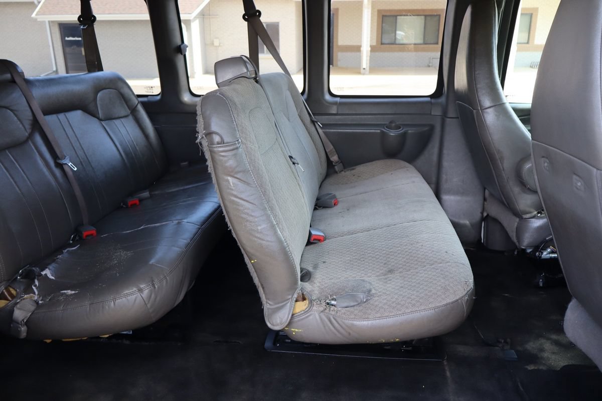 Used 2017 Chevrolet Express 3500 LT w/ LT Preferred Equipment Group RWD image 21