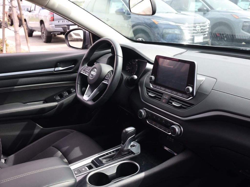 Used 2021 Nissan Altima 2.5 SV w/ SV Premium Package image 19