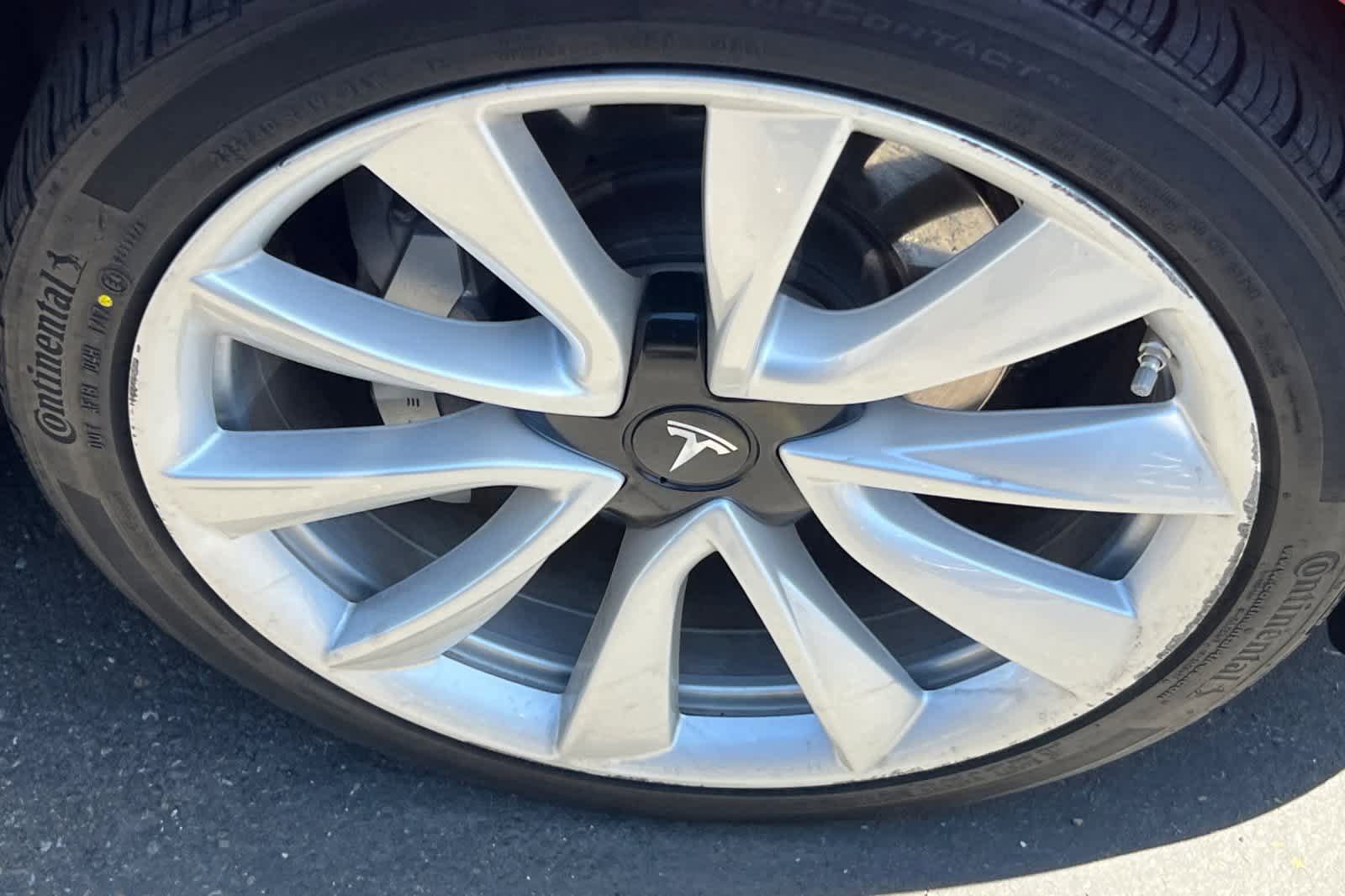 Used 2018 Tesla Model 3 Long Range RWD image 15
