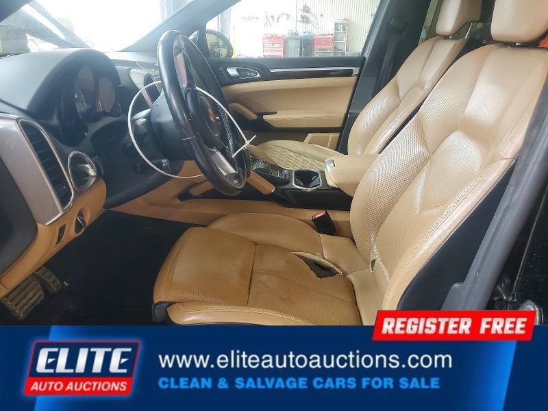 Used 2015 Porsche Cayenne S image 14