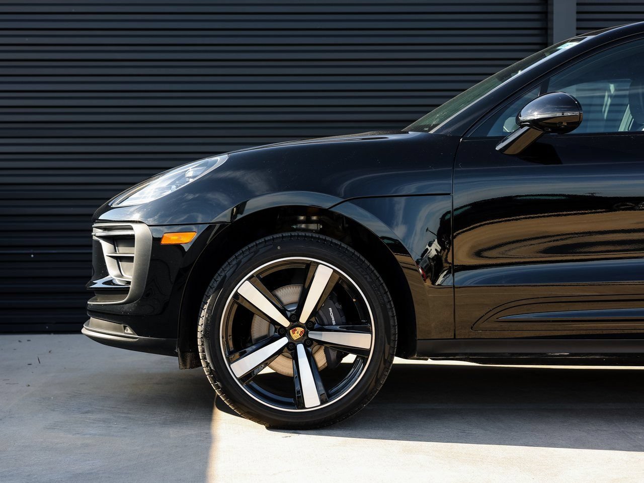 Certified 2026 Porsche Macan AWD/4WD image 11