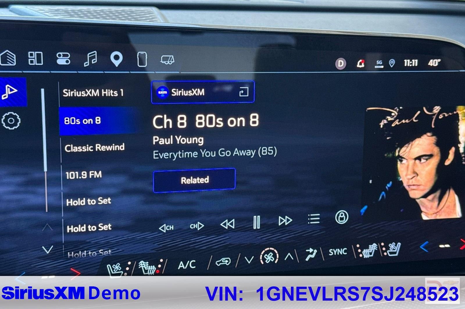 Certified 2025 Chevrolet Traverse RS w/ LPO, Floor Liner Package AWD/4WD image 37