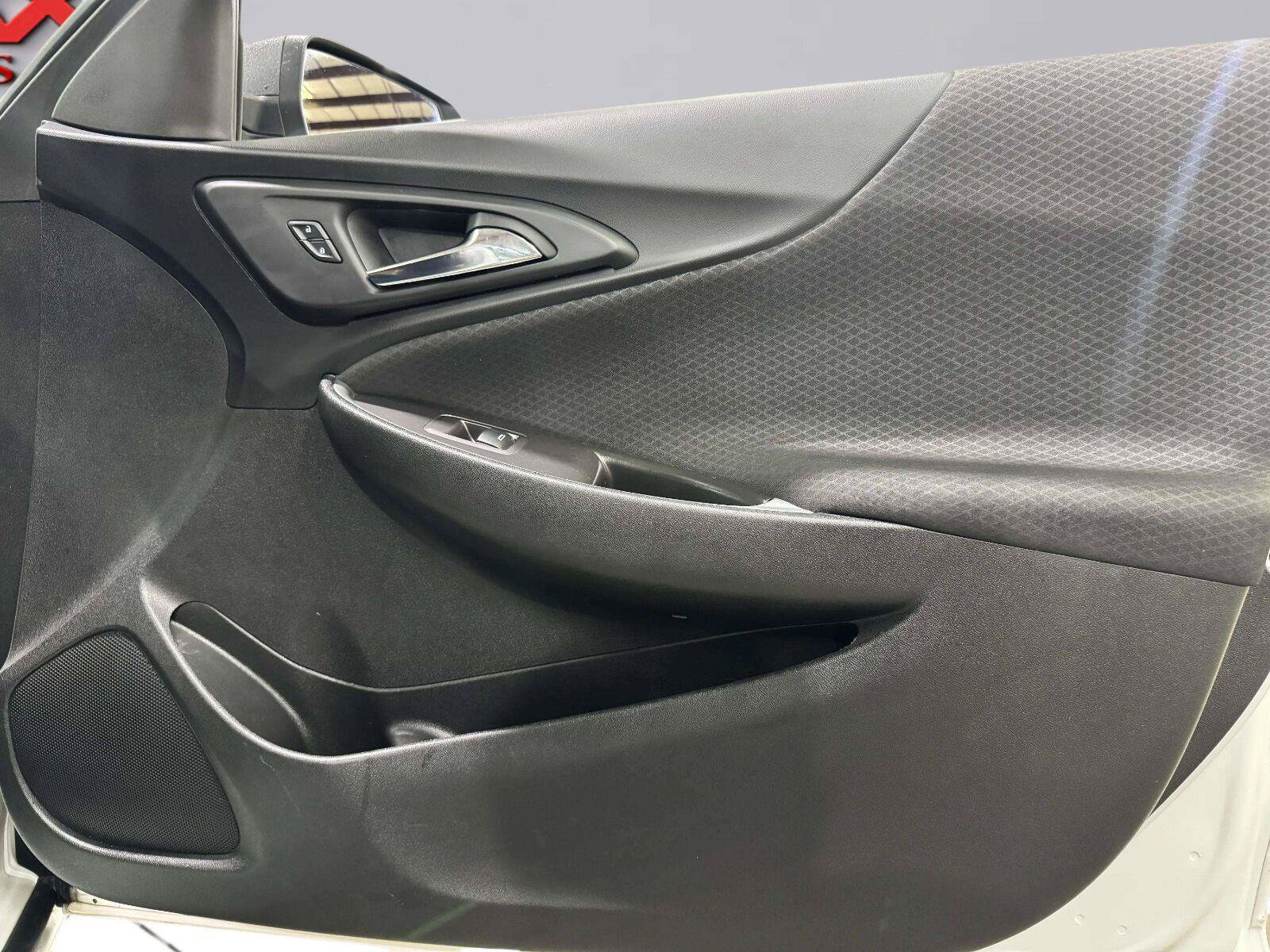 Used 2017 Chevrolet Malibu LS FWD image 33