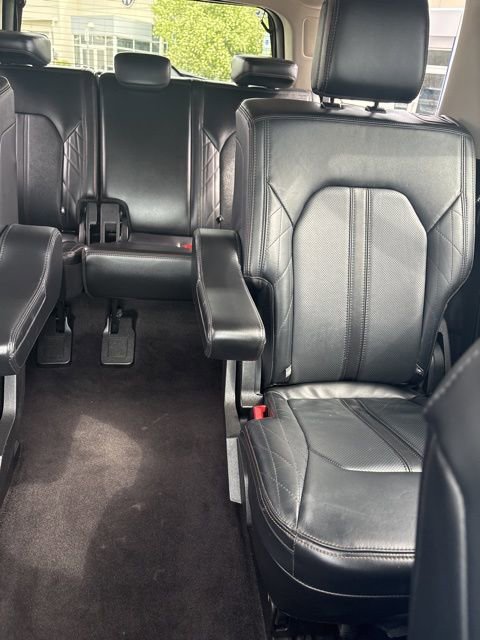 Used 2021 Ford Expedition Max Platinum AWD/4WD image 34