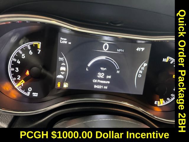 Used 2019 Jeep Grand Cherokee Limited w/ Luxury Group II image 2