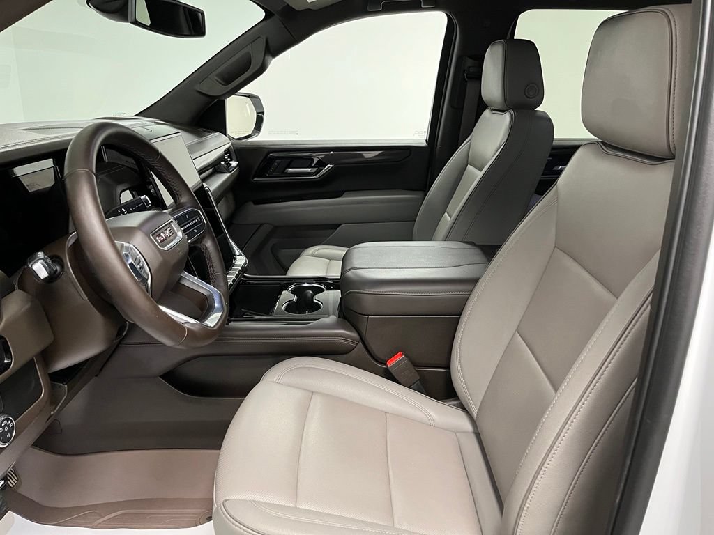 Used 2025 GMC Yukon Elevation AWD/4WD image 21