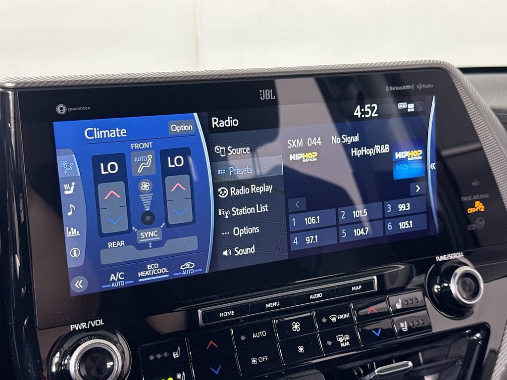 Used 2022 Toyota Highlander Platinum FWD image 34