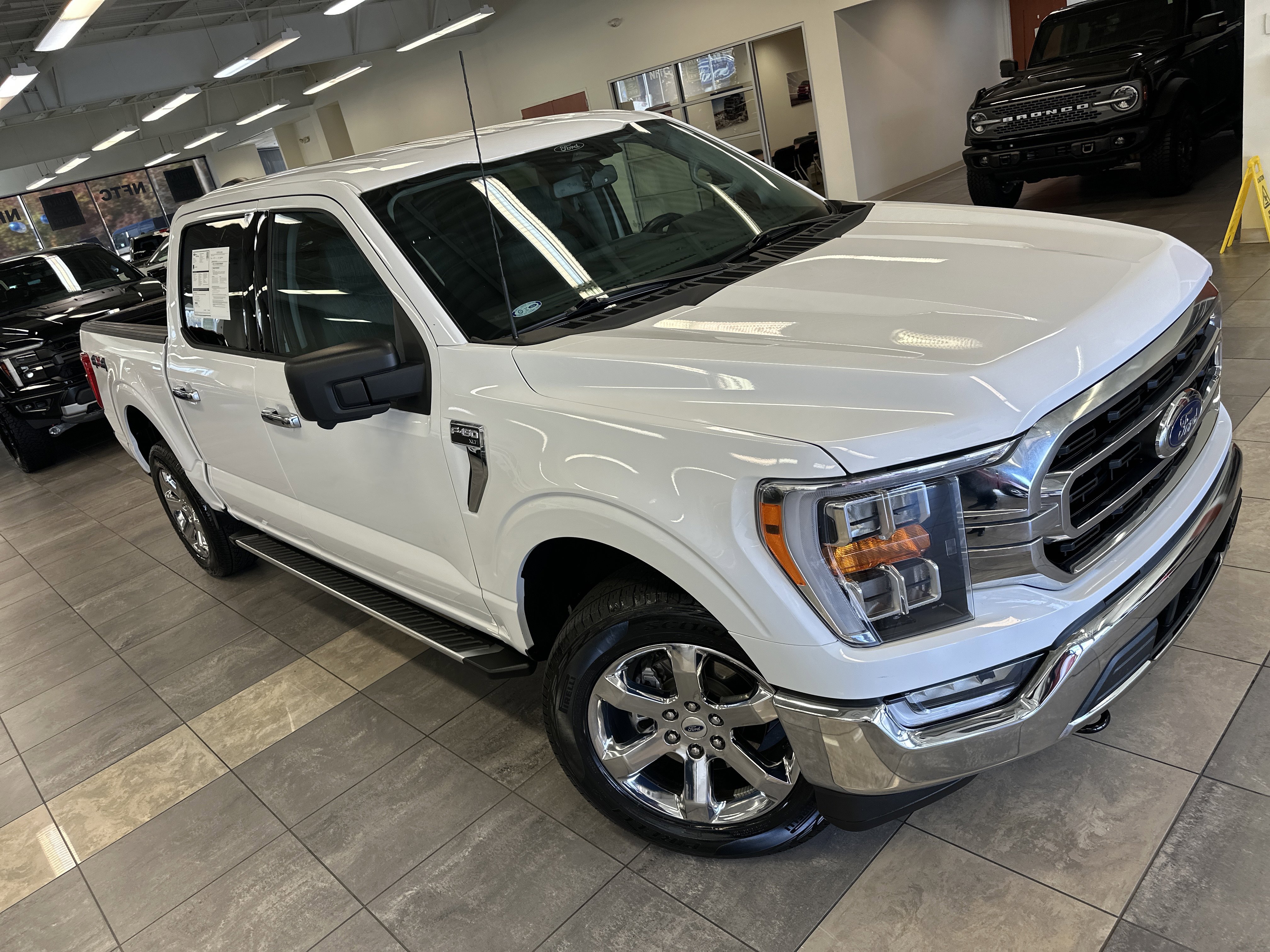 Certified 2022 Ford F150 XLT w/ Equipment Group 302A High image 13