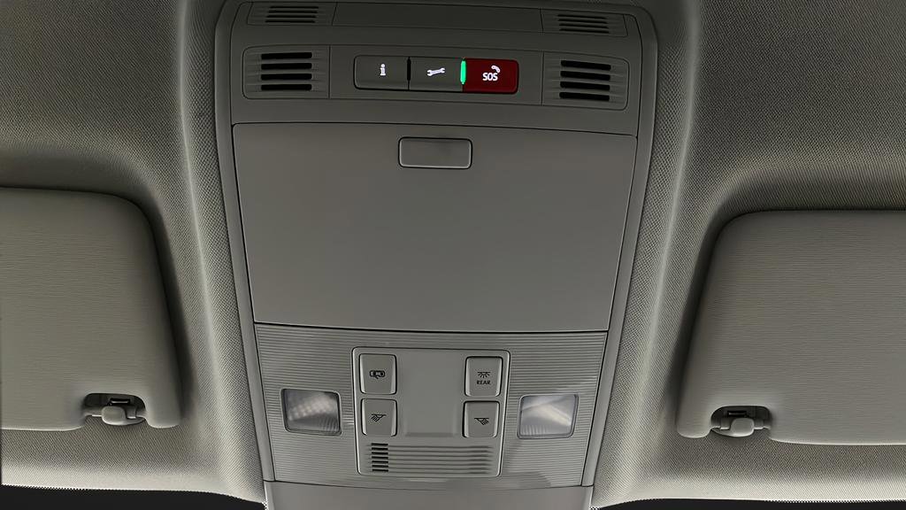 Used 2024 Volkswagen Taos SE image 29