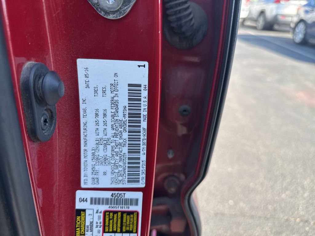 Used 2016 Toyota Tacoma TRD Off-Road w/ Premium & Technology Package image 8