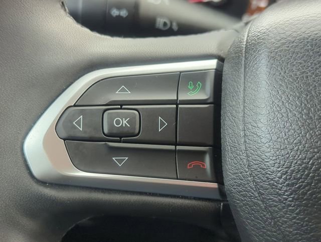 Used 2023 Jeep Compass Limited image 15