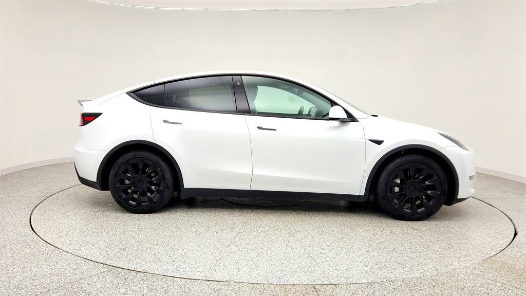 Used 2023 Tesla Model Y Long Range image 4