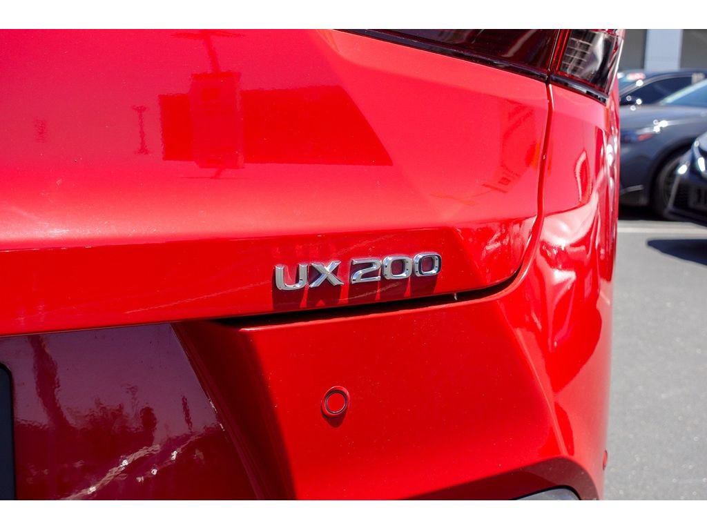 Used 2019 Lexus UX 200 w/ Premium Package FWD image 7
