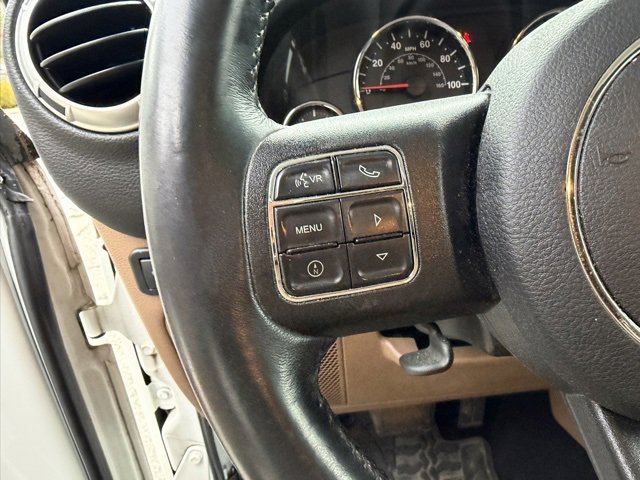 Used 2018 Jeep Wrangler Unlimited Rubicon w/ Connectivity Group image 19