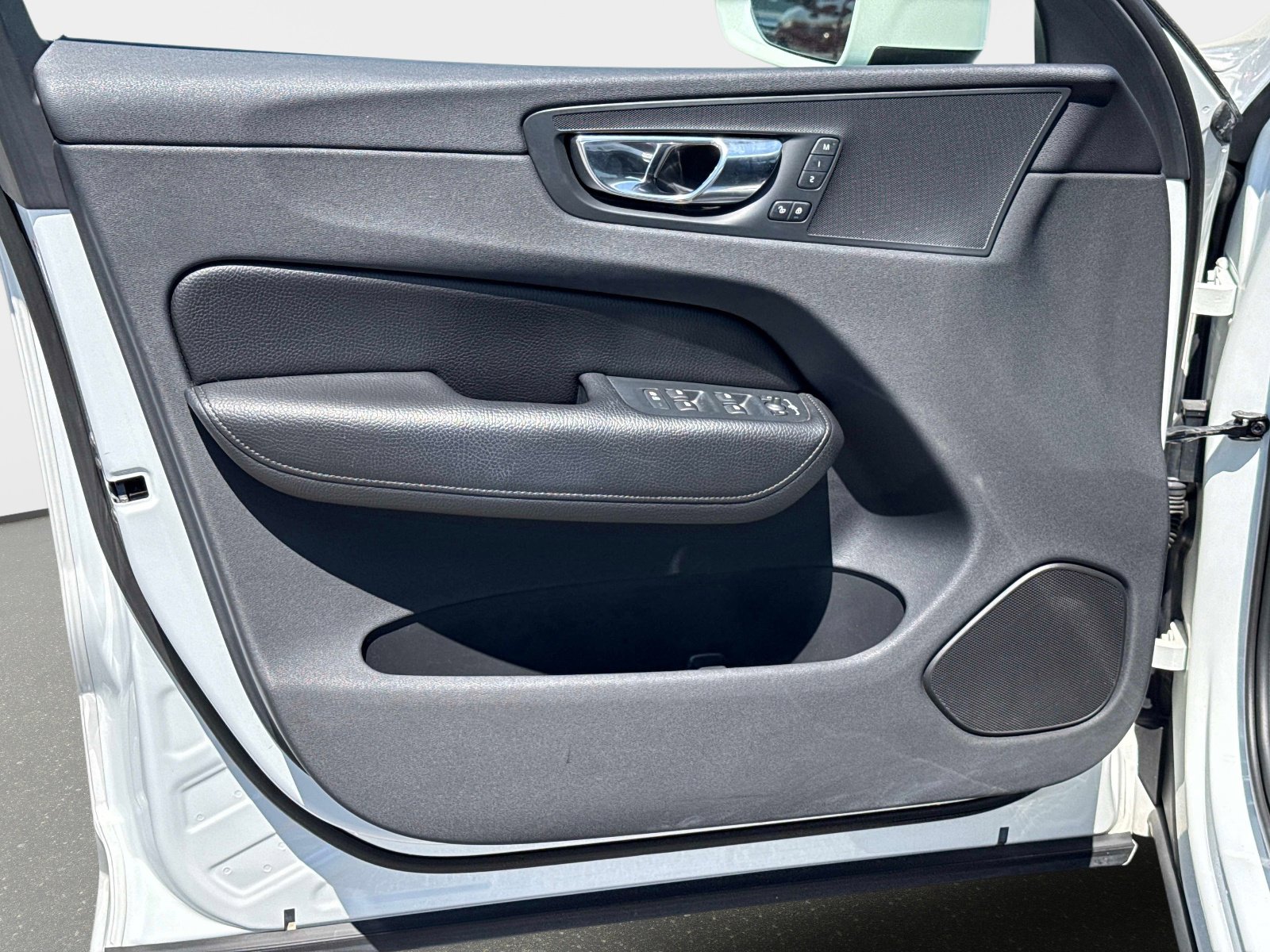 Used 2018 Volvo XC60 T5 Momentum w/ Convenience Package AWD/4WD image 20