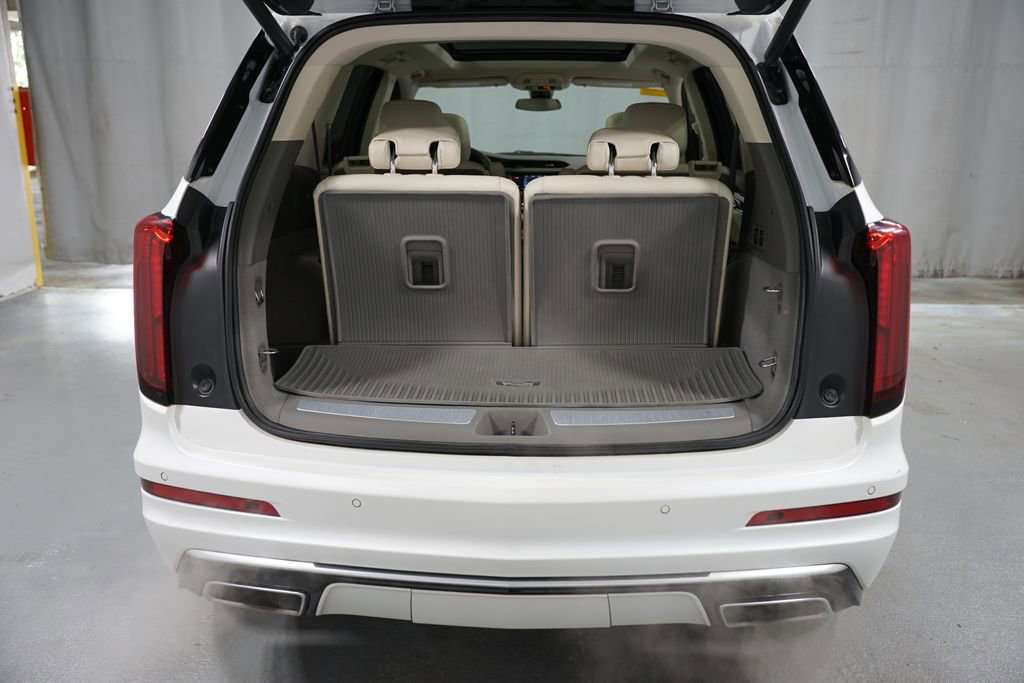 Used 2021 Cadillac XT6 Premium Luxury image 39