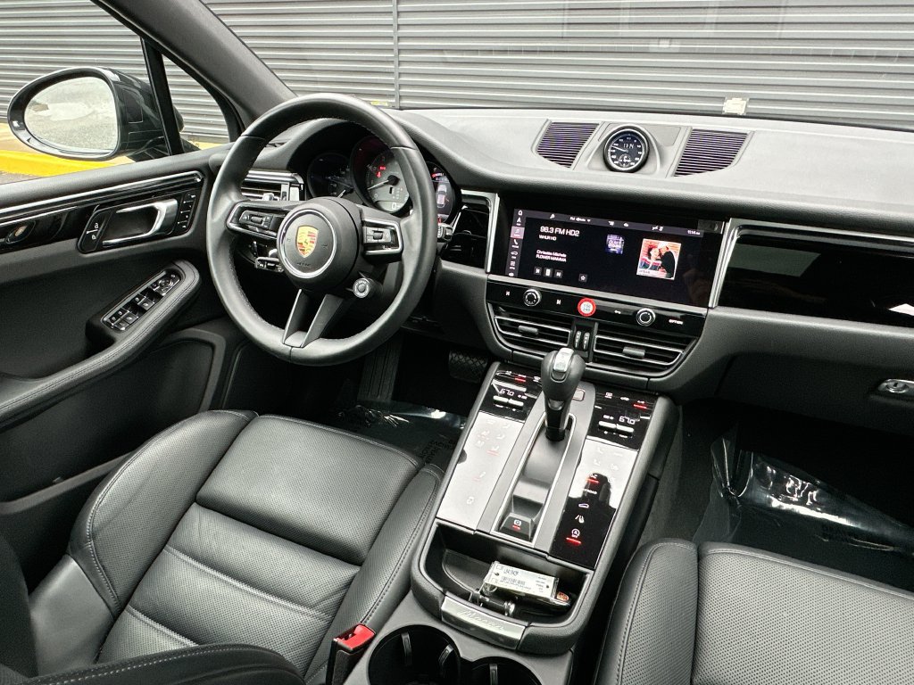 Certified 2023 Porsche Macan S AWD/4WD image 25