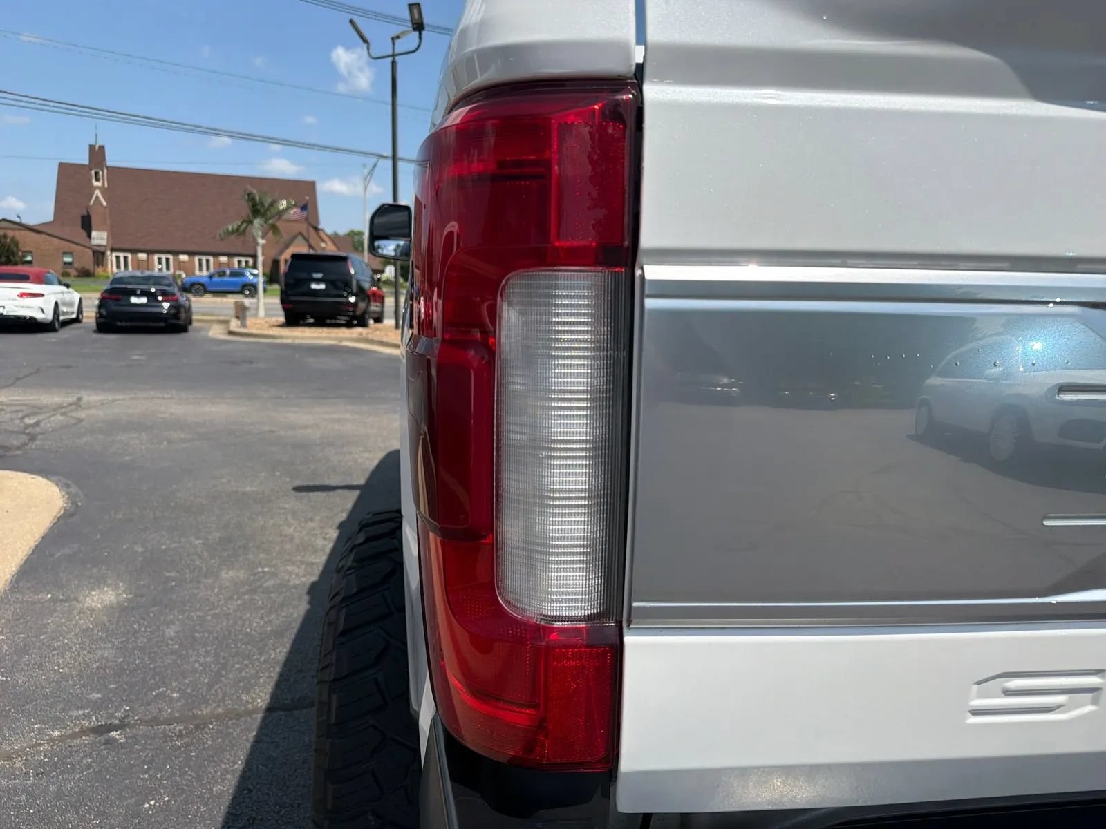 Used 2017 Ford F250 Platinum w/ Platinum Ultimate Package AWD/4WD image 16