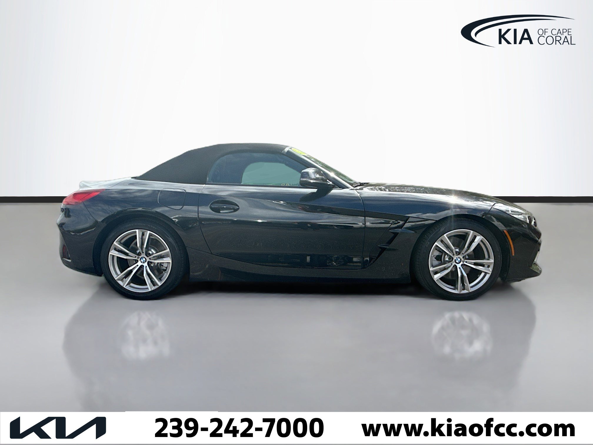Used 2019 BMW Z4 sDrive30i w/ M Sport Package image 6