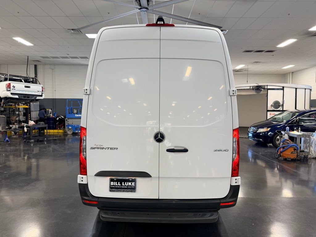 Used 2021 Mercedes-Benz Sprinter 2500 image 6
