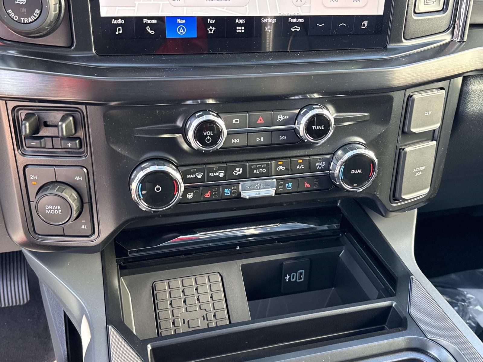 New 2026 Ford F350 Lariat w/ Lariat Ultimate Package AWD/4WD image 16