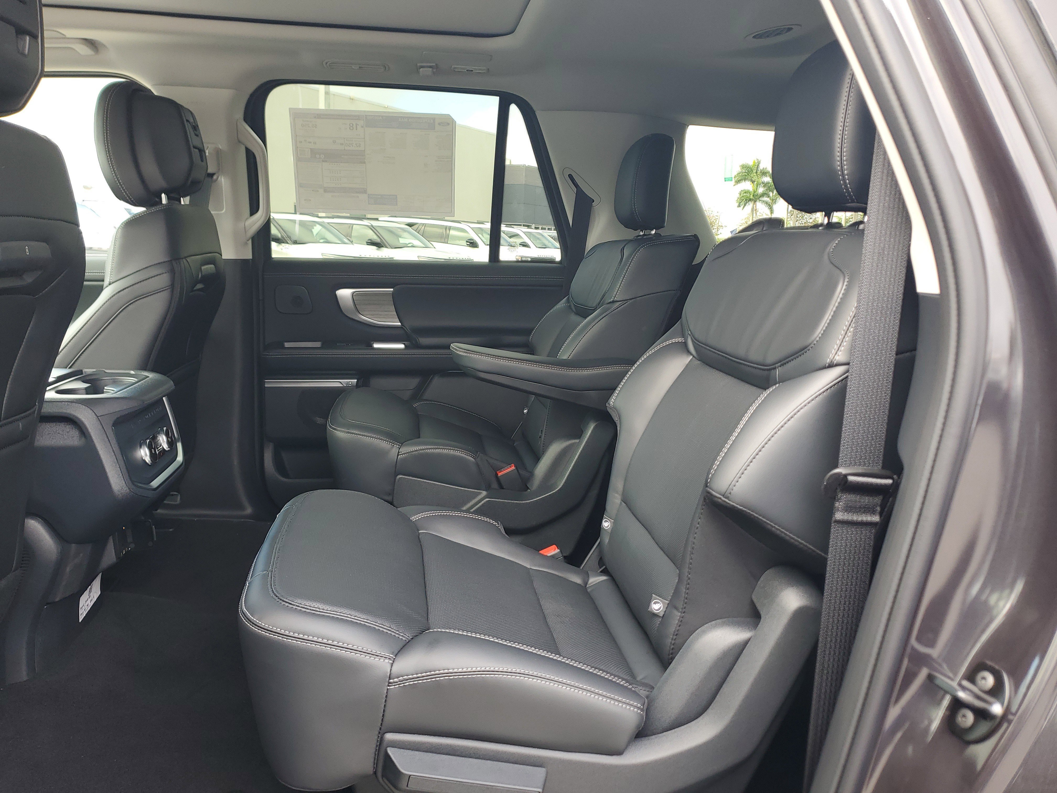 New 2026 Ford Expedition Max Platinum w/ Driver's Package AWD/4WD image 11