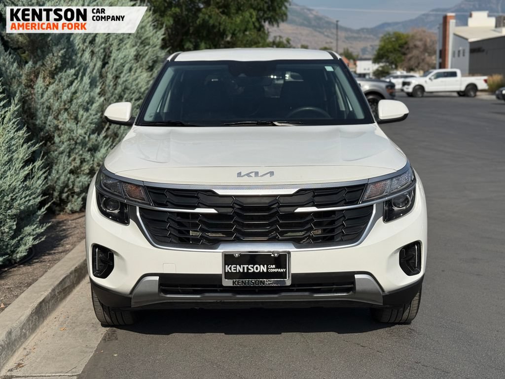 Used 2026 Kia Seltos LX AWD/4WD image 2