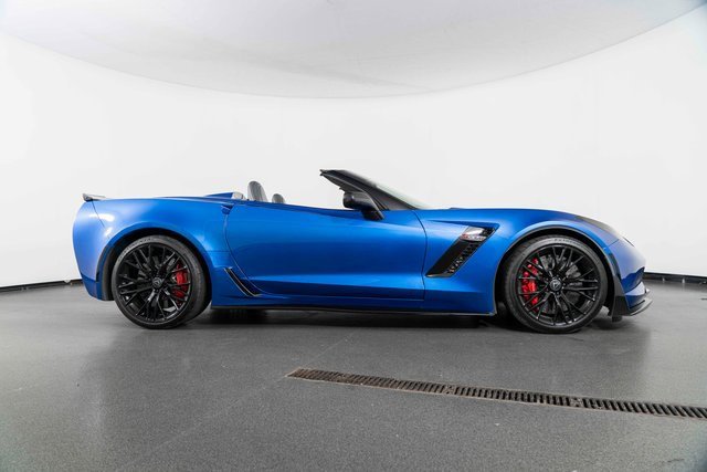 Used 2015 Chevrolet Corvette Z06 w/ 3LZ Preferred Equipment Group image 9
