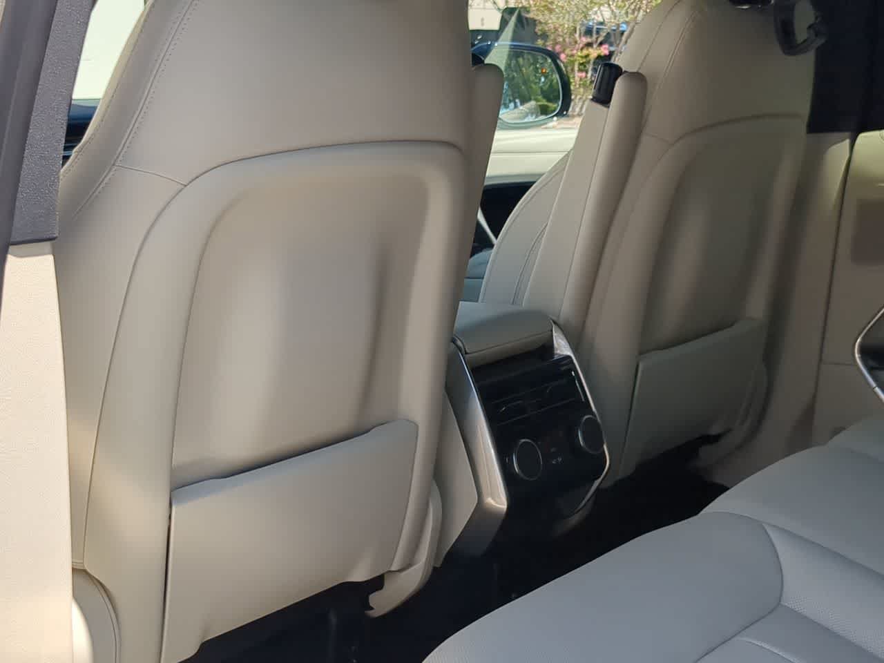 New 2026 Land Rover Range Rover SE AWD/4WD image 18
