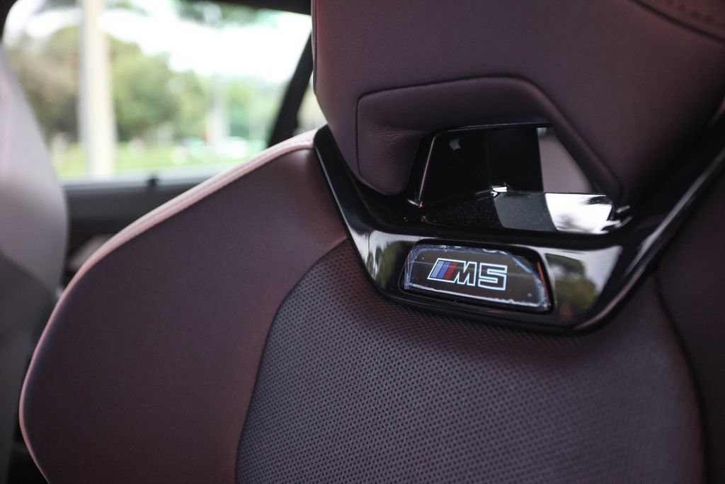Used 2026 BMW M5 Touring AWD/4WD image 46