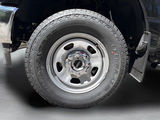 New 2026 Ford F350 XL w/ FX4 Off-Road Package AWD/4WD image 18
