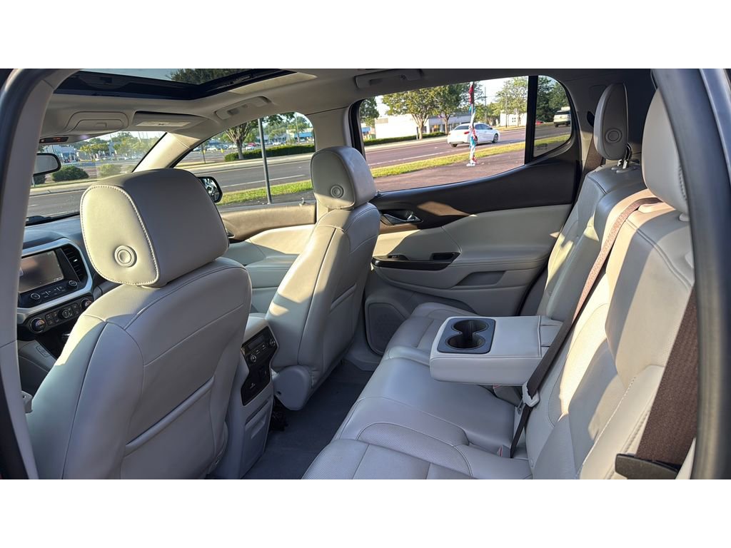 Used 2017 GMC Acadia SLT image 13