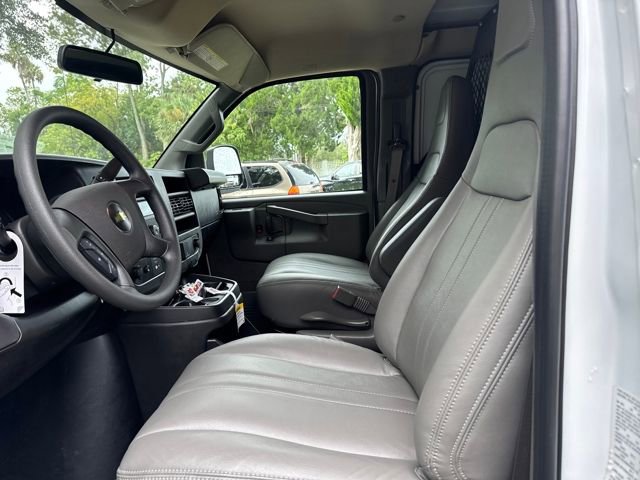 New 2025 Chevrolet Express 2500 Work Van 3D Extended Cargo Van w/ Driver Convenience Package RWD image 22