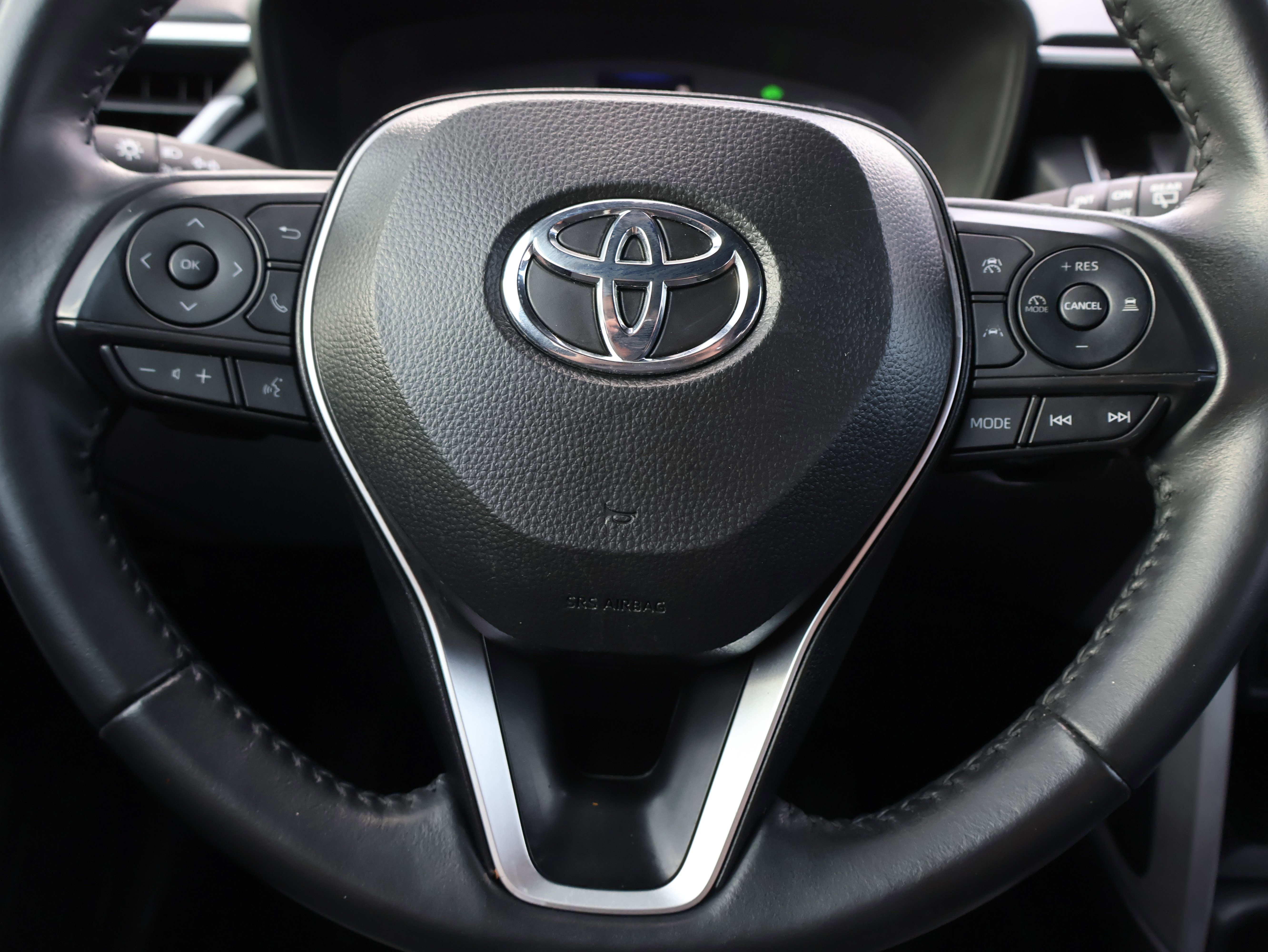 Used 2024 Toyota Corolla Cross SE AWD/4WD image 32