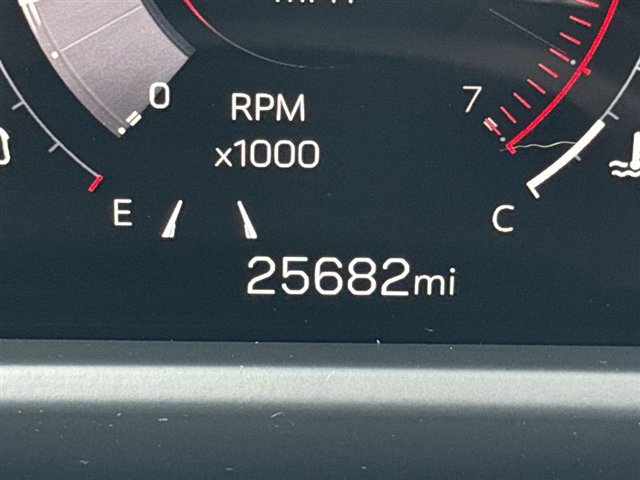 Certified 2024 GMC Acadia Denali FWD image 12