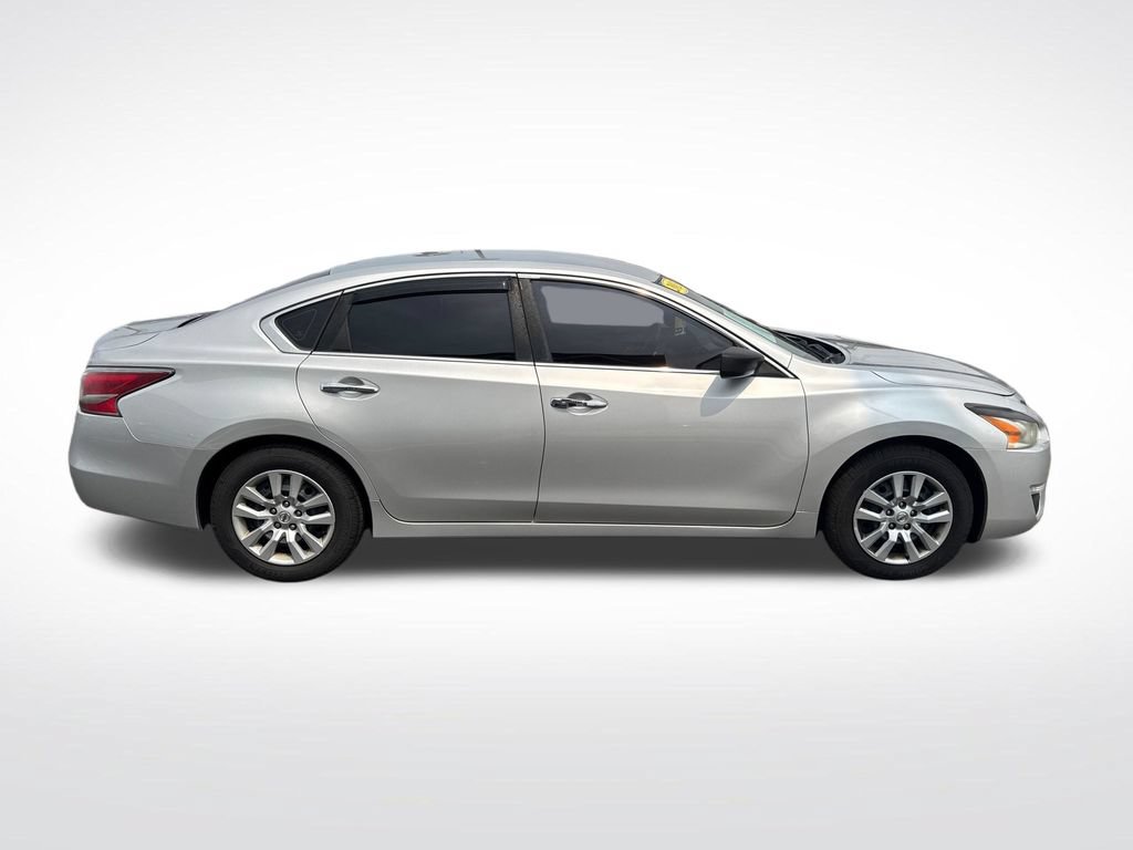Used 2013 Nissan Altima 2.5 S FWD image 6